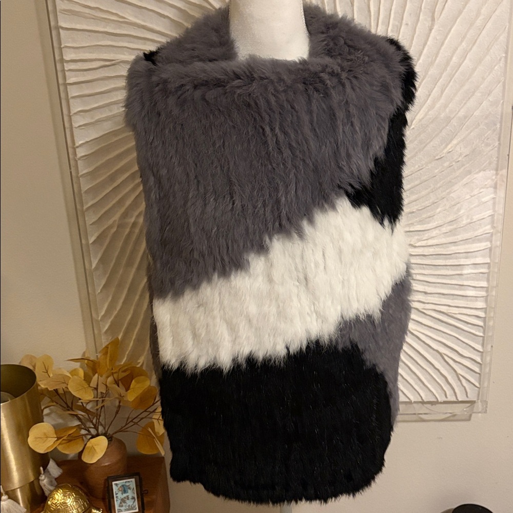 100% Rabbit Fur & Cashmere Bloomingdale’s Top/Vest - Picture 5 of 13